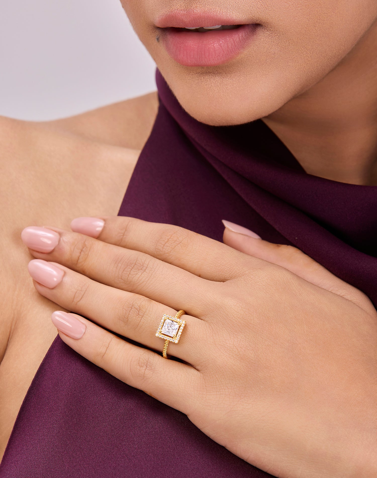 Gold Frame Solitaire Ring