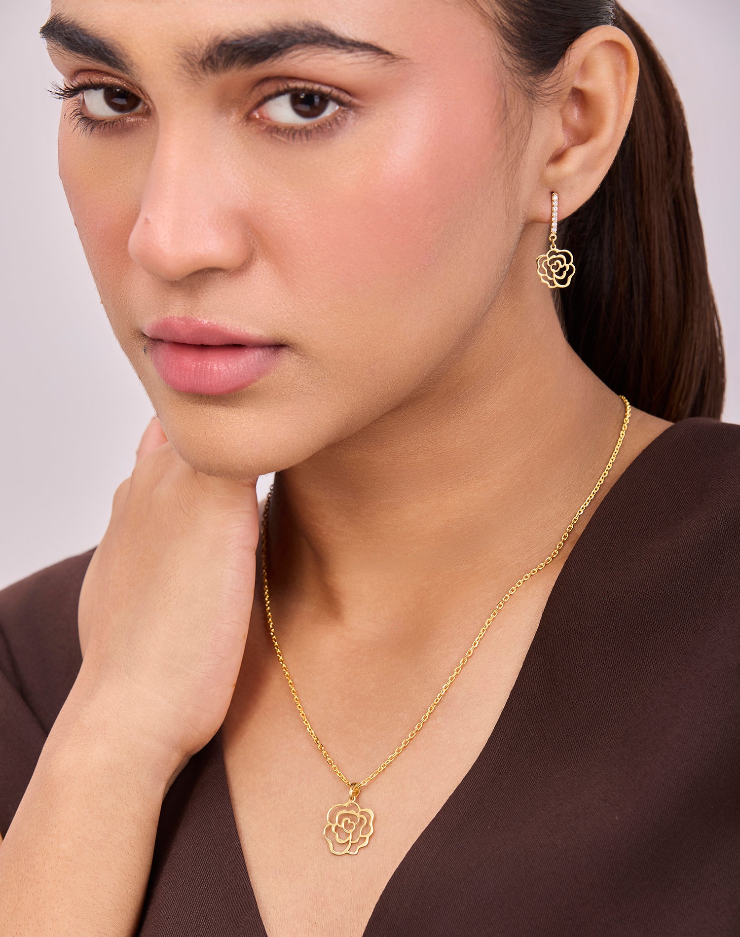 Gold Happy Rose Pendant Set