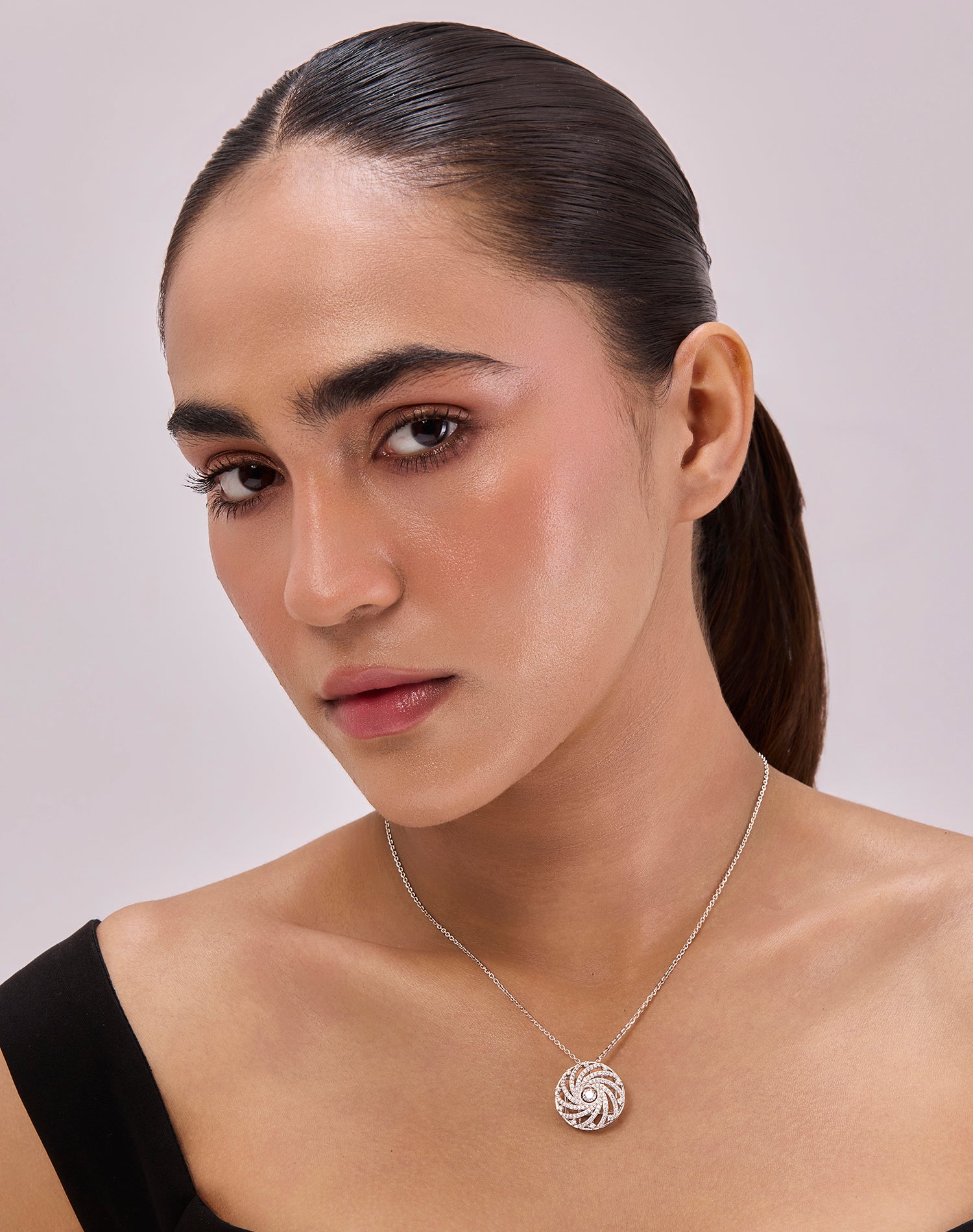 Silver Motion Dancing Diamond Pendant Chain