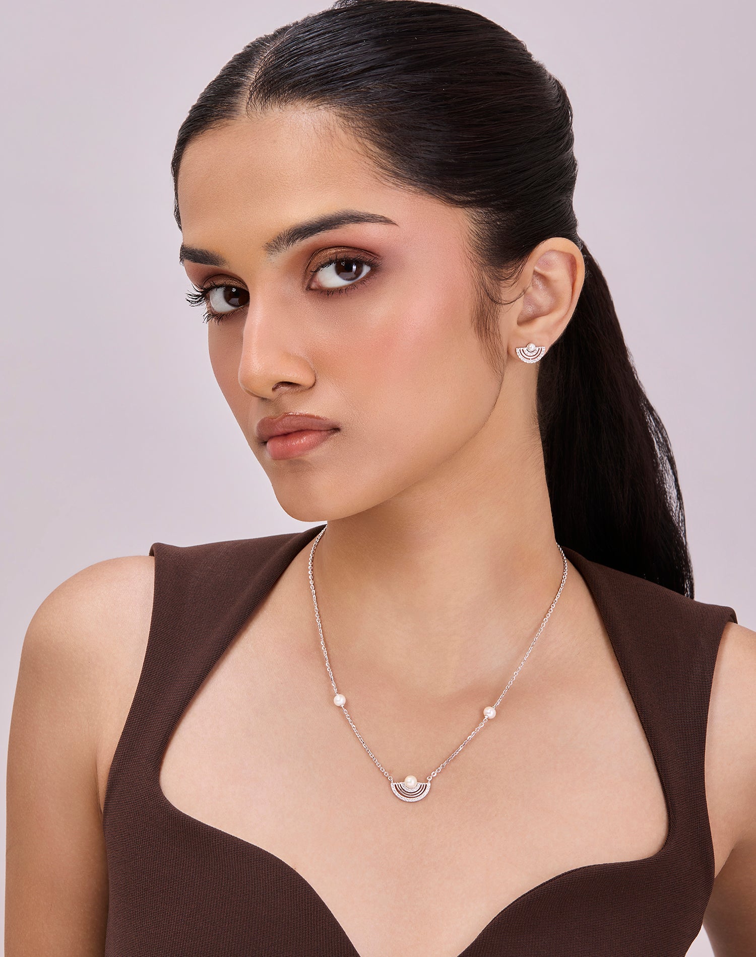 Silver Arc Pearl Pendant Chain