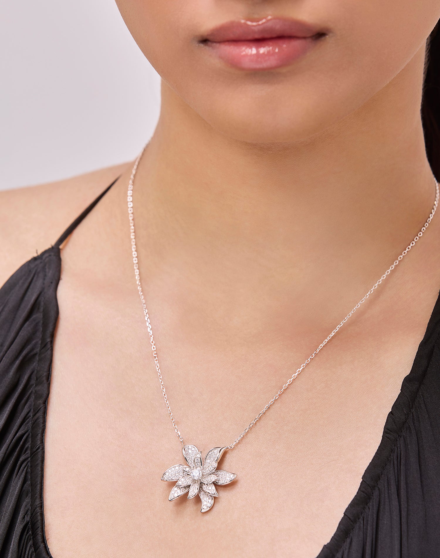 Silver Fleur Pendant Chain