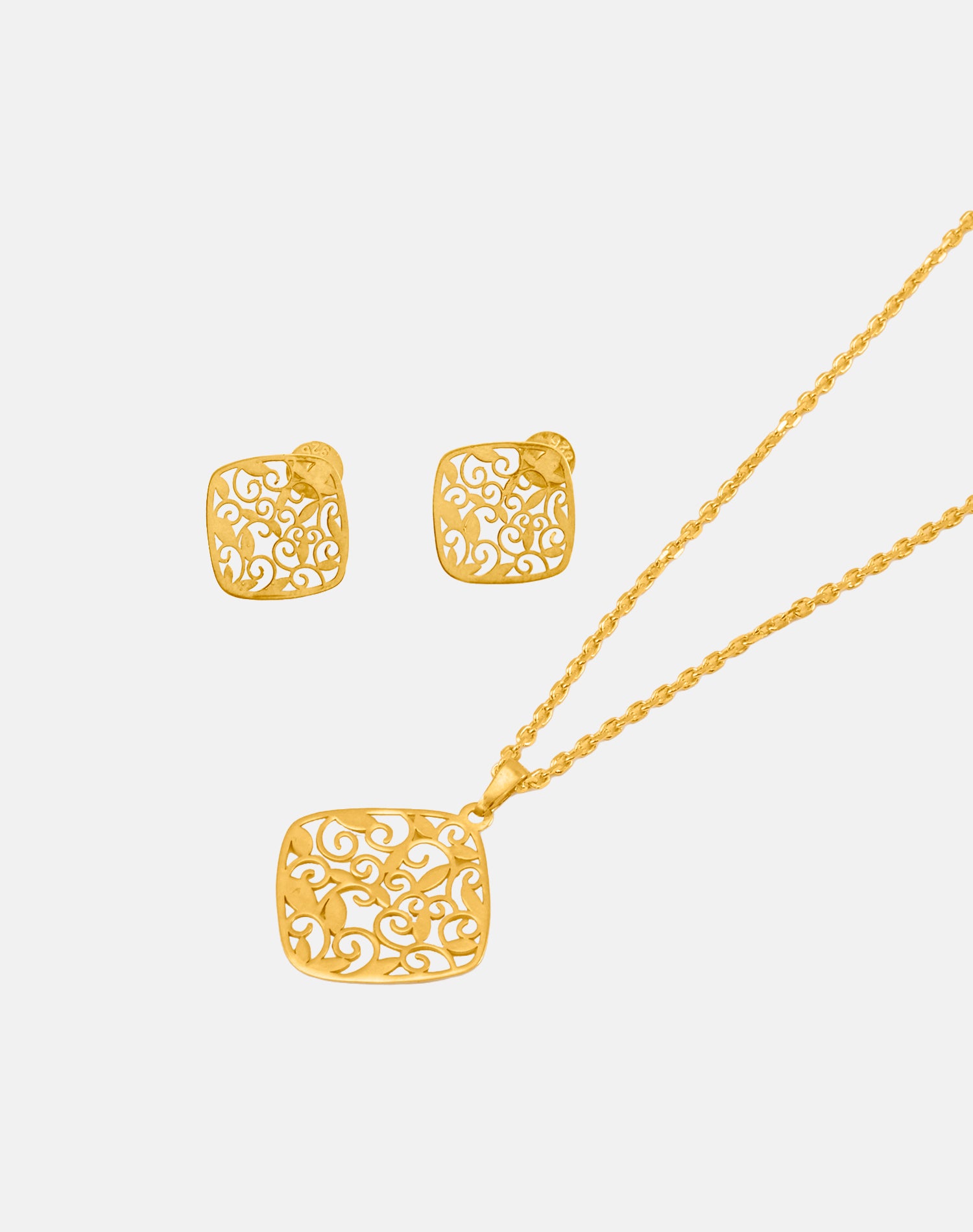 Gold Statement in Details Pendant Set