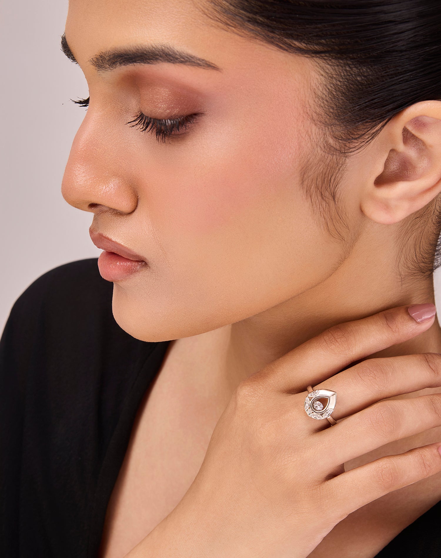 Silver Teardrop Dancing Diamond Ring