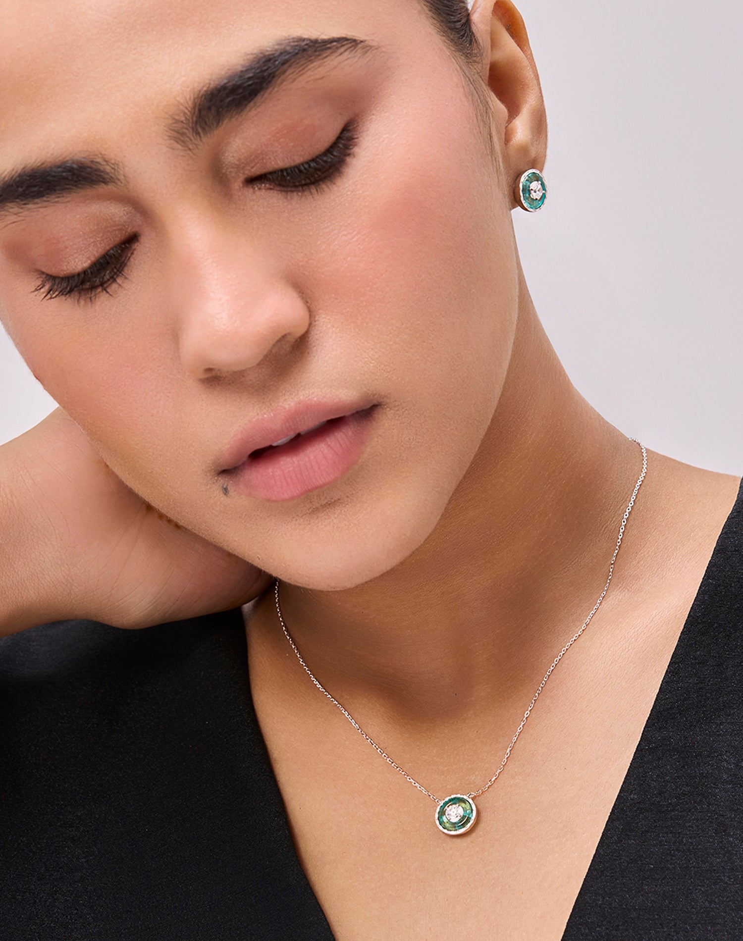 Silver Orbis Verde Pendant Chain