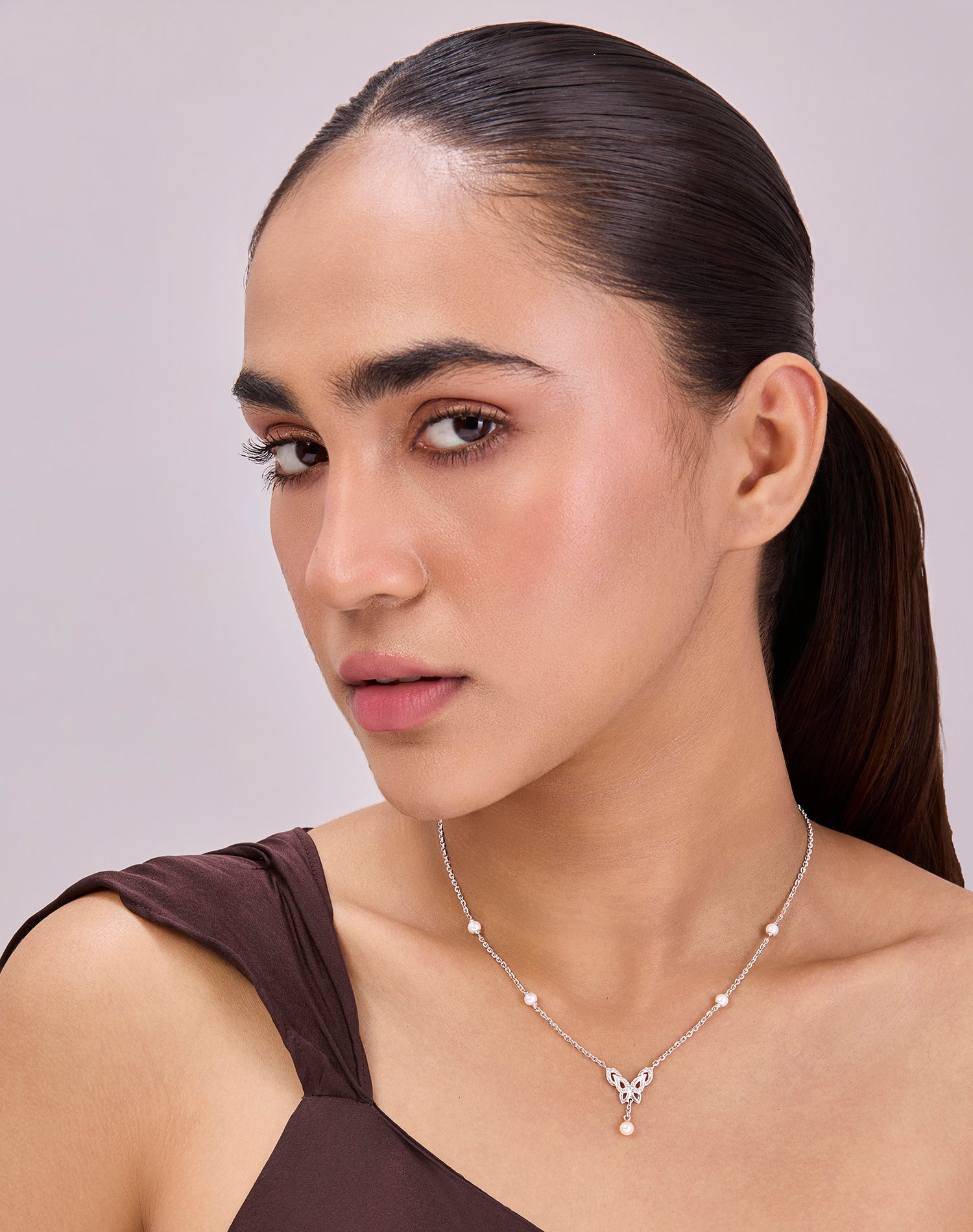 Silver Flutter Pearl Pendant Chain