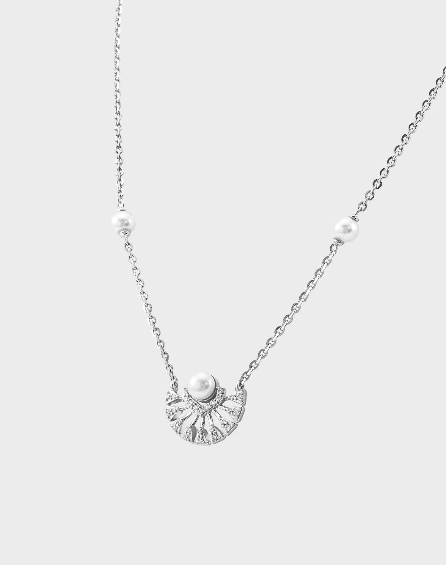 Silver Sunburst Pearl Pendant Chain