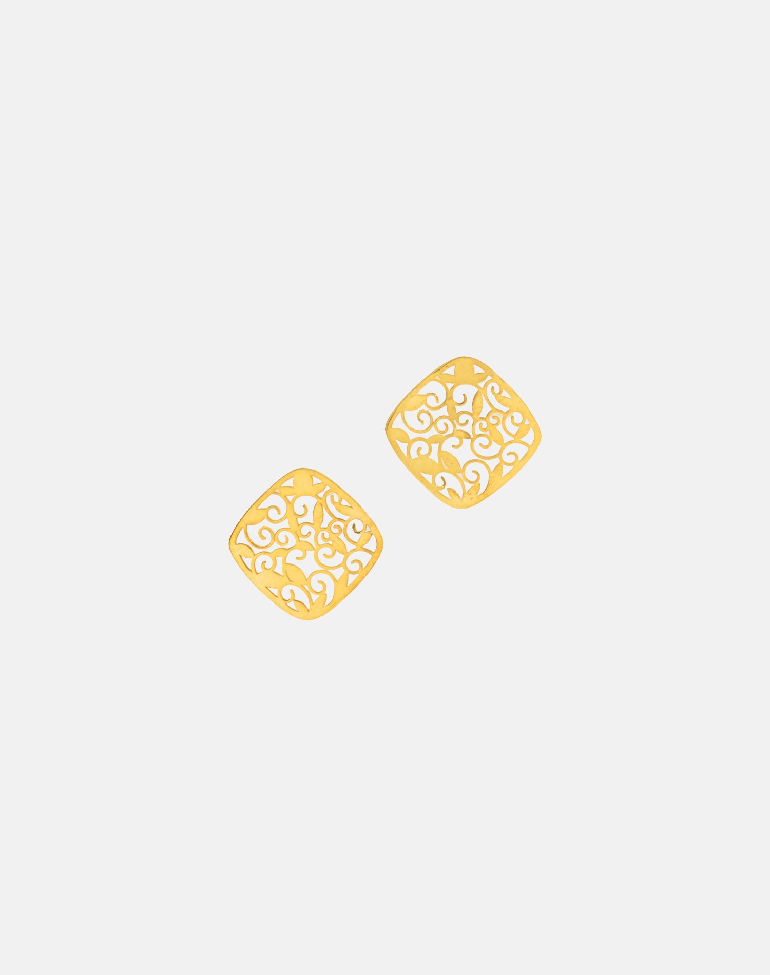 Gold Statement in Details Pendant Set